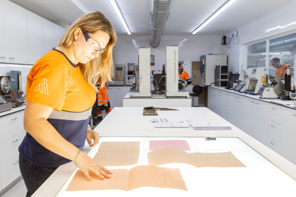 Invertir en el futur: com Alier està formant joves talents en la indústria del paper reciclat